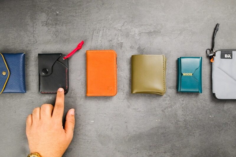 8 Best Minimalist Wallets for Men in 2026